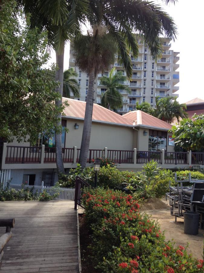 Montego Bay Club-Delux Seaside Condo Exterior photo